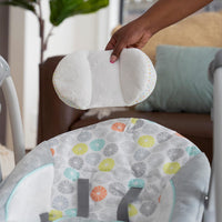 Ingenuity Swing 'n Go 5-Speed Baby Swing - Foldable, Portable, 2 Plush Toys & Sounds, 0-9 Months 6-20 lbs (Hugs & Hoots)