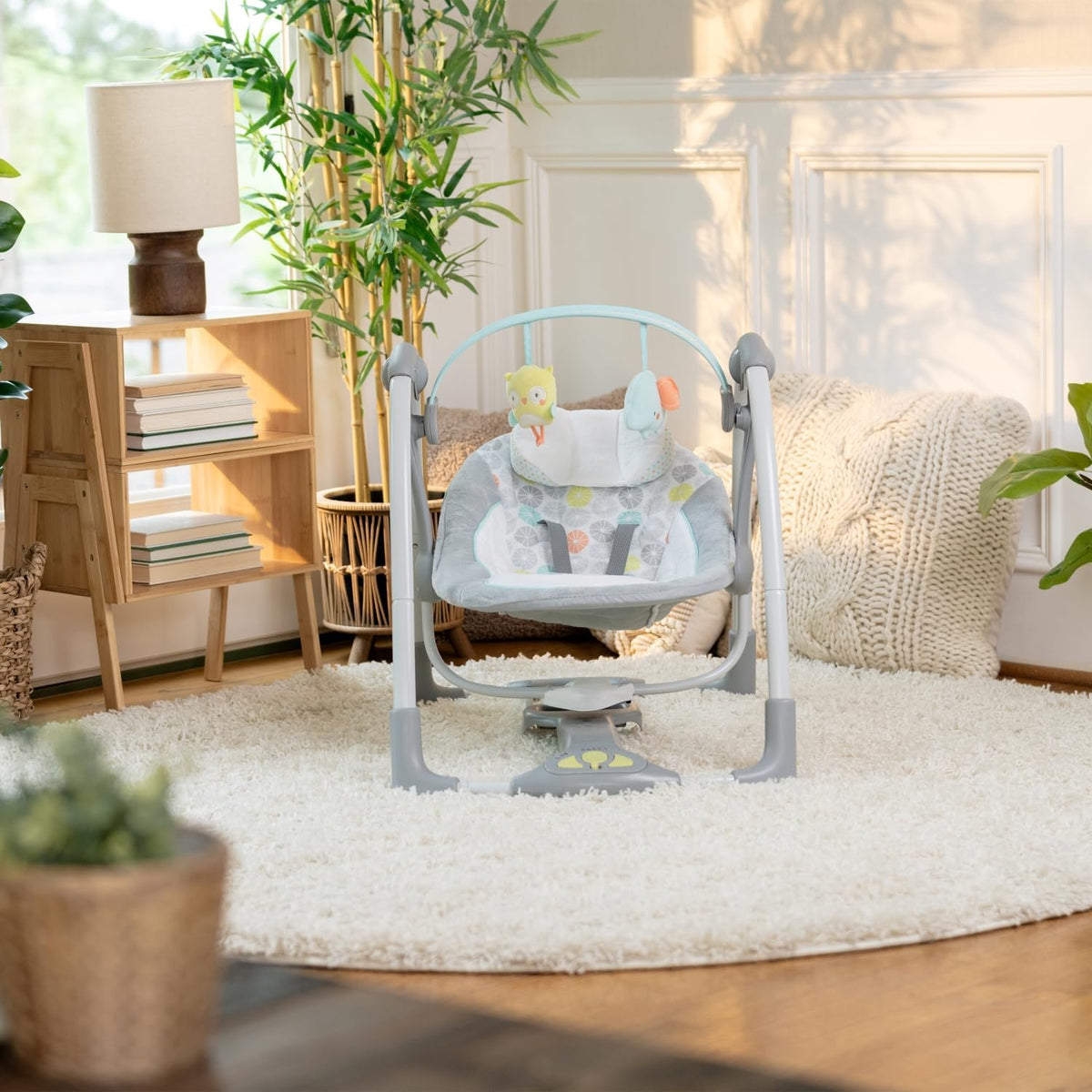 Ingenuity Swing 'n Go 5-Speed Baby Swing - Foldable, Portable, 2 Plush Toys & Sounds, 0-9 Months 6-20 lbs (Hugs & Hoots)