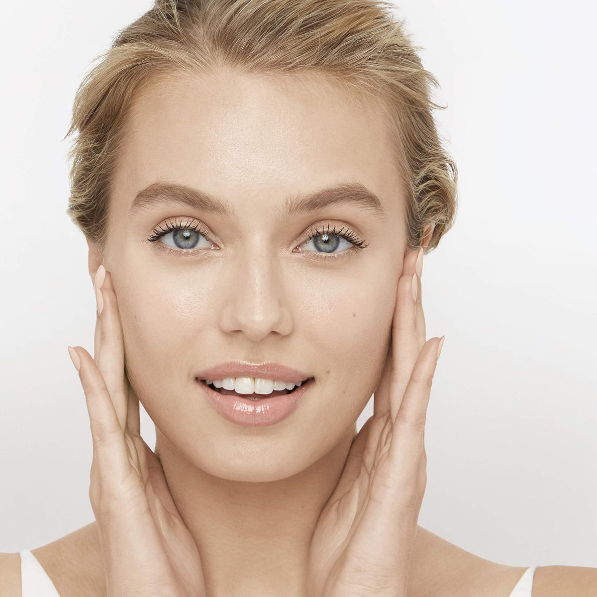 Olay 4-In-1 Daily Facial Cloths, Normal Skin 33 Count, Packaging May Vary