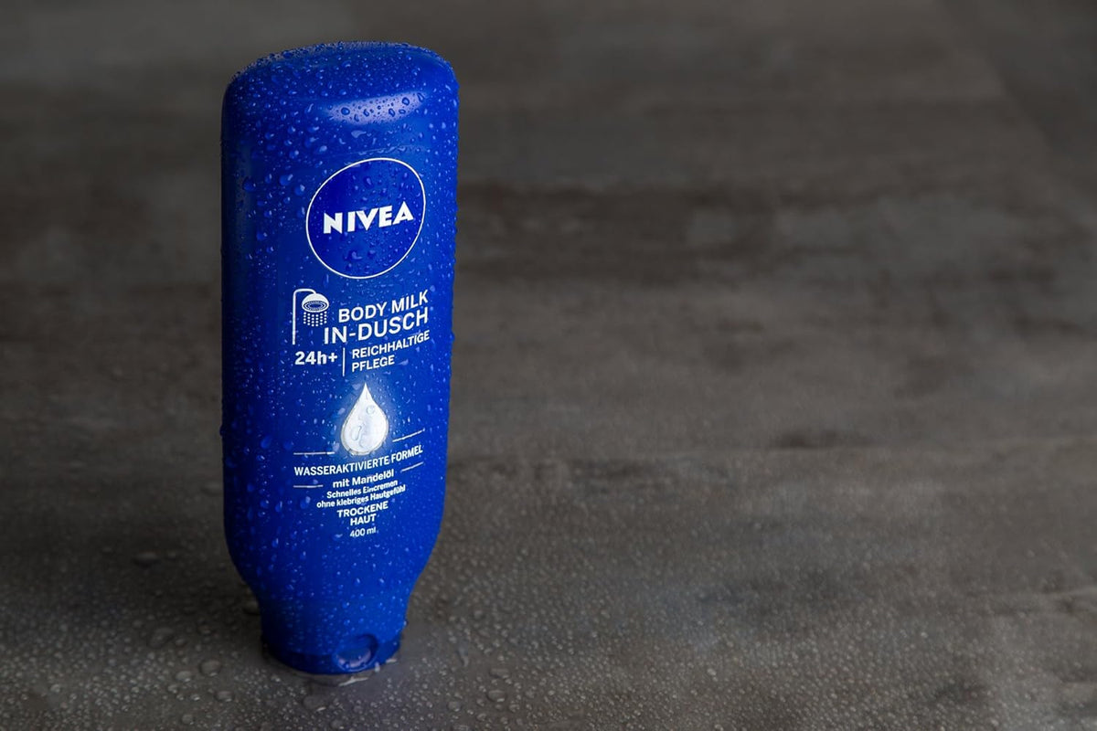 NIVEA In-Shower Body Milk (400 ml), Body Cream with Almond Oil and Water-Activated 5-in-1 Care Formula, Moisturising Body Lotion for the Shower