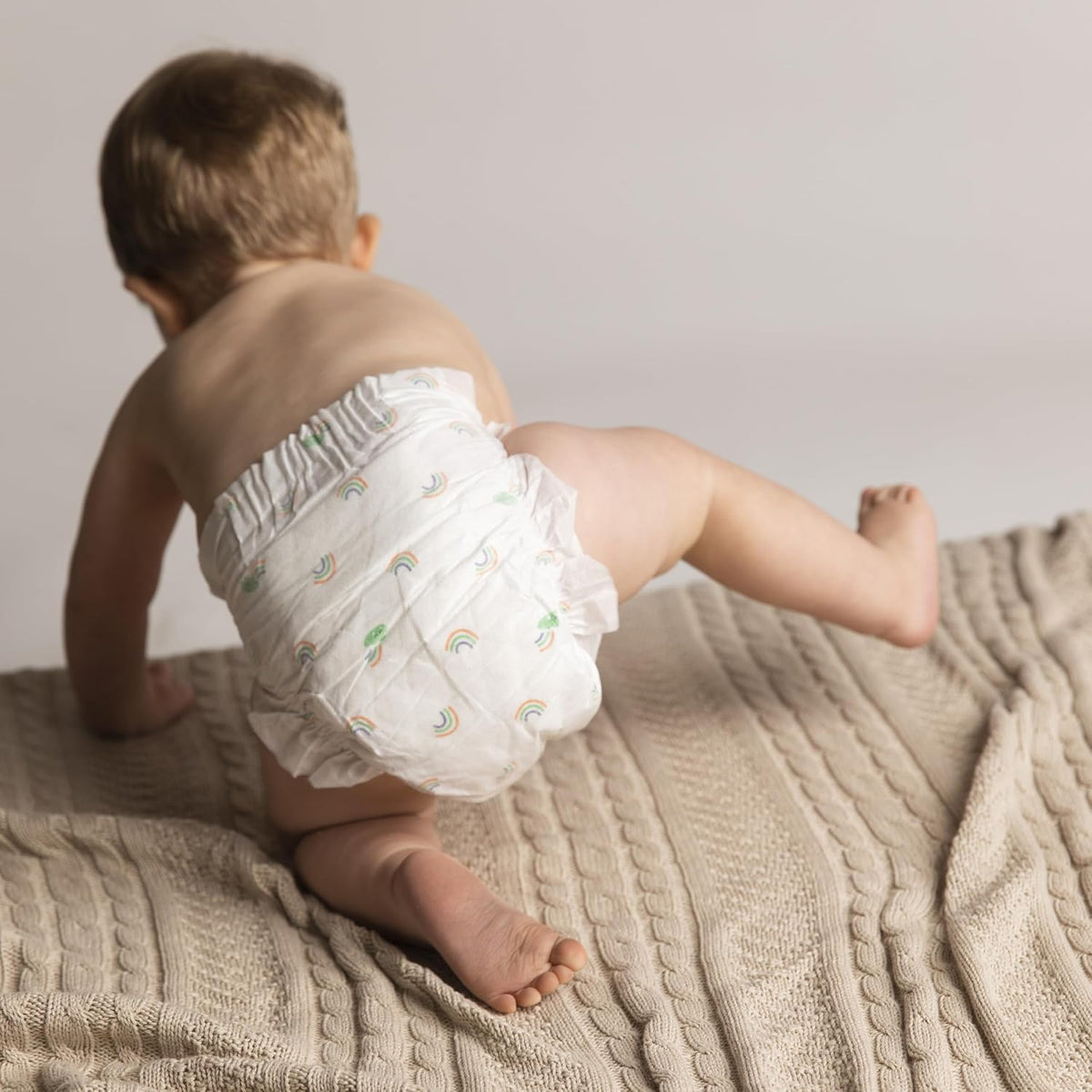 Tooshies Nappies | Size 4 Toddler 10-15kg | Made with Organic Bamboo | 12 hrs leak free | Unisex | Rainbow Print | 2x36pk