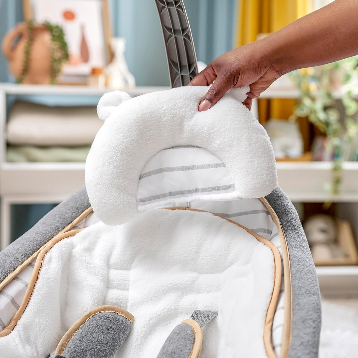 Ingenuity Boutique Collection Rocking Seat - Bella Teddy, Beige