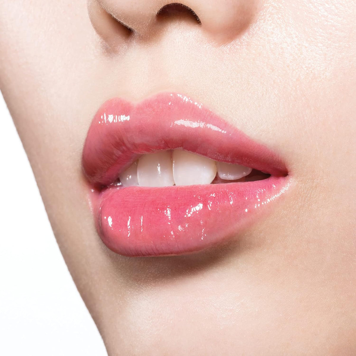 REVLON KISS™ GLOW LIP OIL Berry Brilliant (008)