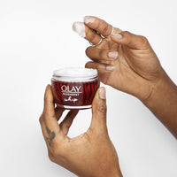 OLAY Regenerist Whip Day Cream, Moisturising Cream with Vitamin B3 and Peptides for Firmed and Protected Skin, 50 ml